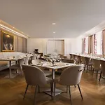 Dolce By Wyndham Versailles - Domaine Du Montcel Жуи-ан-Жоза