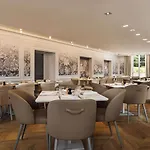 Dolce By Wyndham Versailles - Domaine Du Montcel Отель 4*
