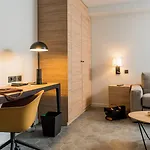 Dolce By Wyndham Versailles - Domaine Du Montcel Отель 4*